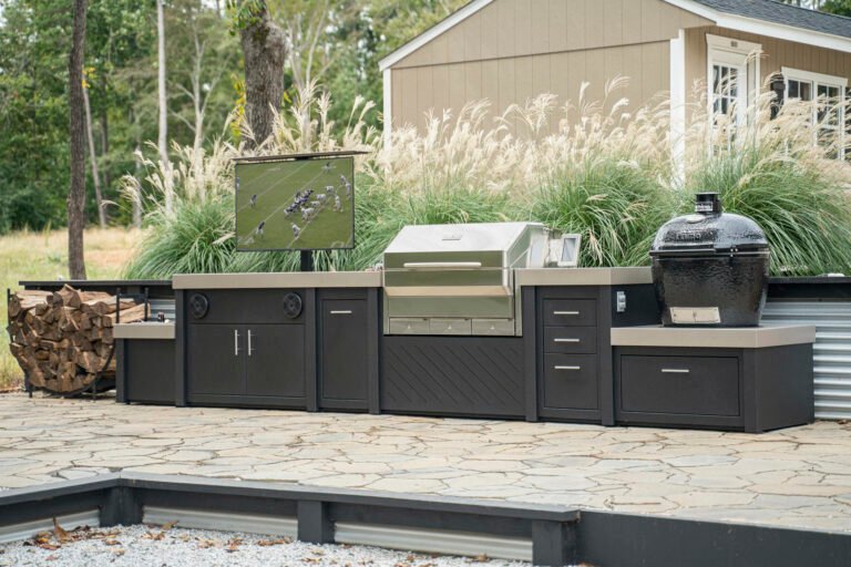 12 Stunning Outdoor Bbq Kitchens With Fire Pits